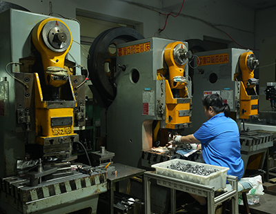 沖壓式壓力機(jī)